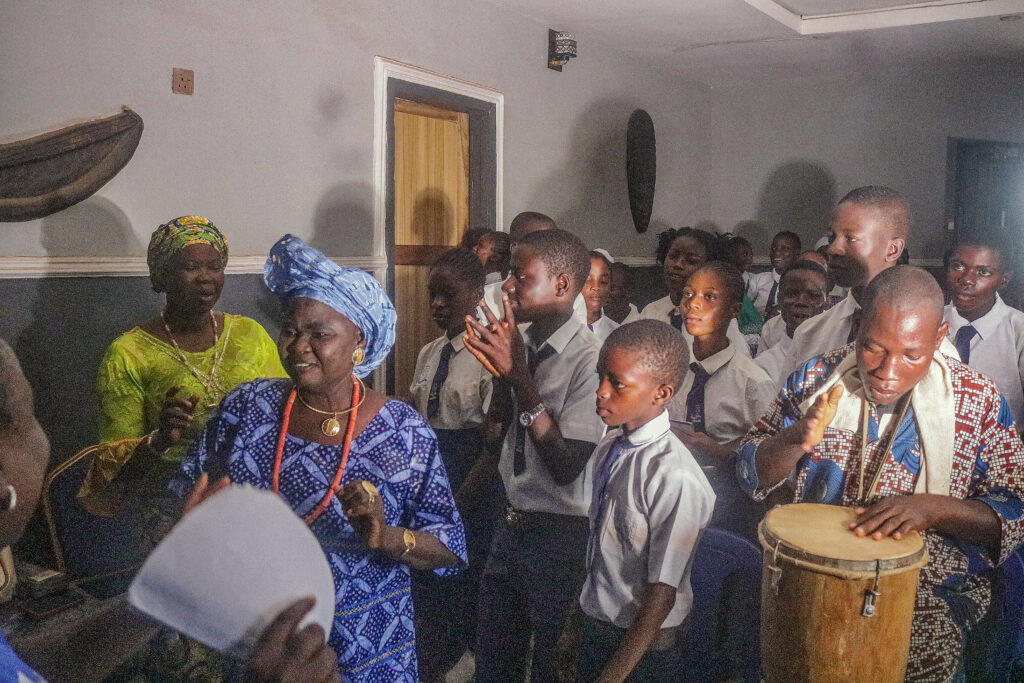 Residents and students filled the palace with singing and dancing as they warmly welcomed the IDI team.